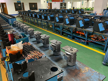 Thimble cutting machine production workshop